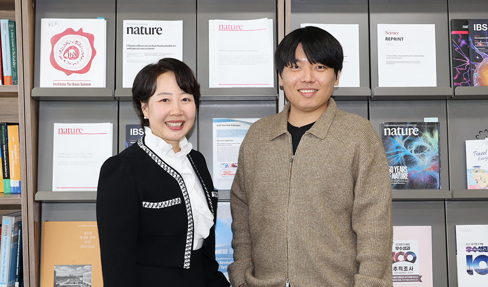 Future mesoscale horizontal stirring in polar oceans intensified by sea ice decline